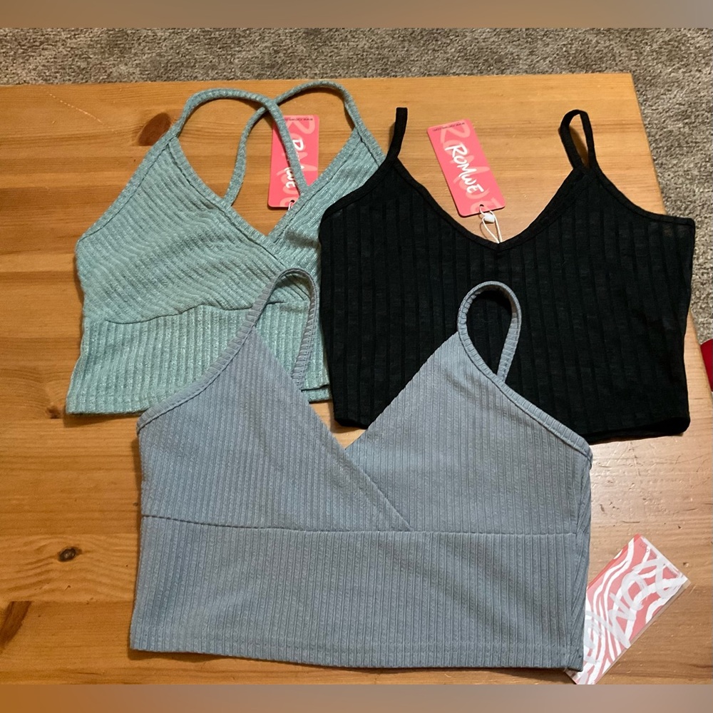 Romwe: Kids 3 cropped/tank top bundle/set size: extra small new with tags.